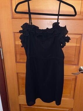 Le Lis Black Ruffle Detail Dress - Women’s M - EUC